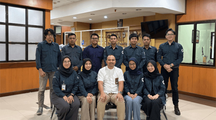 Veterinary hospital team at Universitas Brawijaya during Kreloses system training