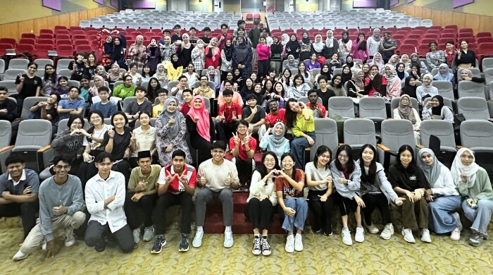 UPM veterinary students attending guest lecture by Kreloses team